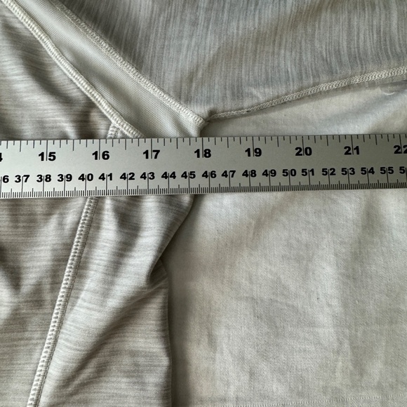 New Balance Women's Gray/Beige Asymmetric Zip Up Performance Track Jacket M - Picture 10 of 16